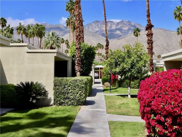 Palm Springs Home 948918