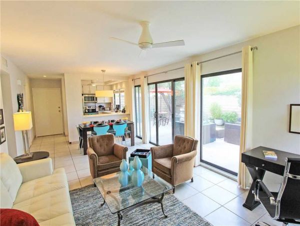 Palm Springs Home 948919