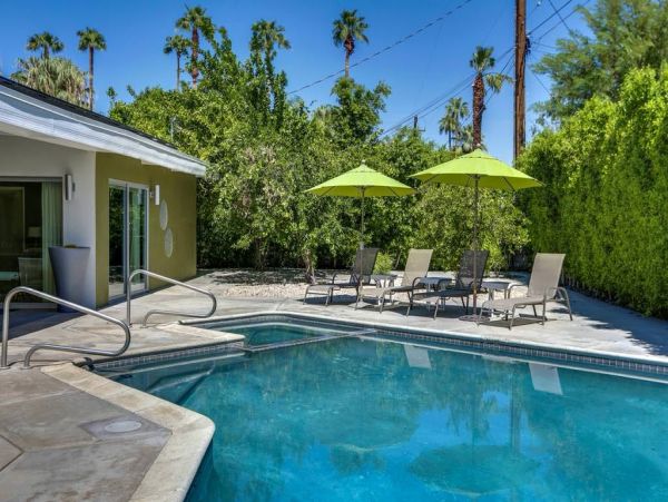 Palm Springs Home 948923