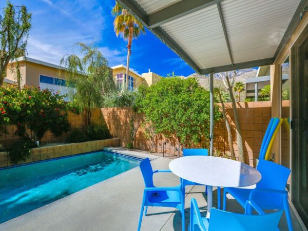 Palm Springs Home 948926