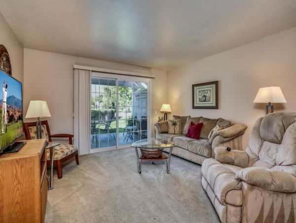 Palm Springs Home 948927