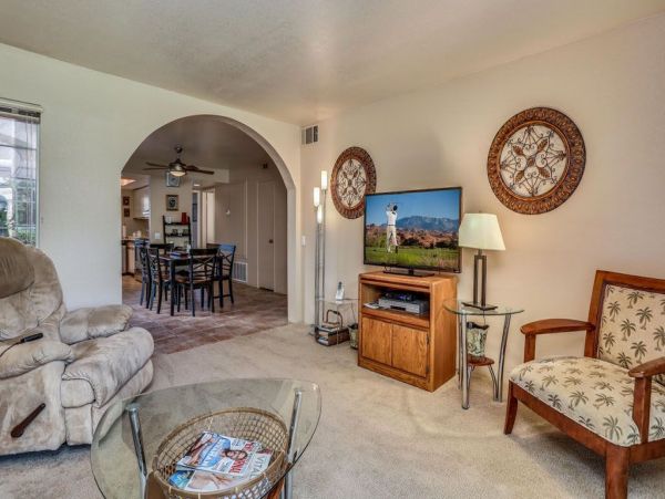 Palm Springs Home 948927