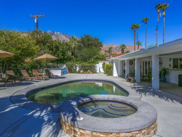 Palm Springs Home 948928