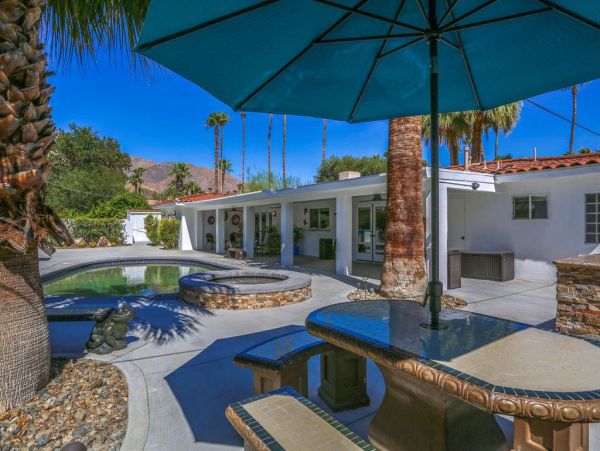 Palm Springs Home 948928