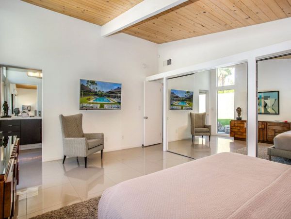 Palm Springs Home 948930