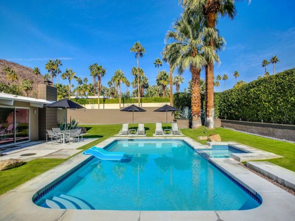 Palm Springs Home 948930