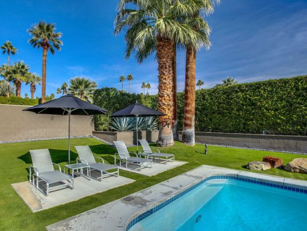 Palm Springs Home 948930