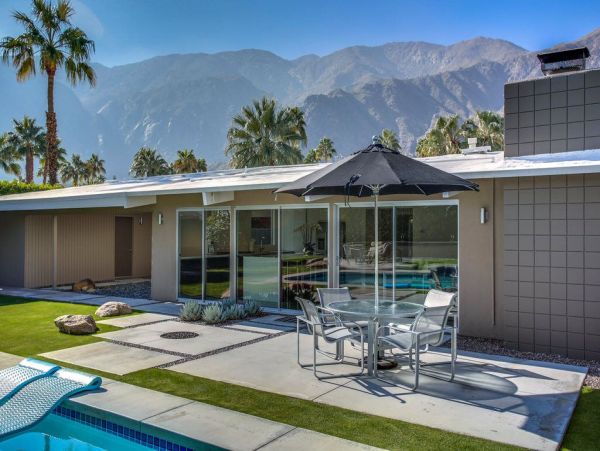 Palm Springs Home 948930