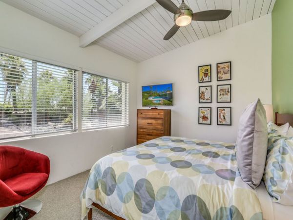Palm Springs Home 948932
