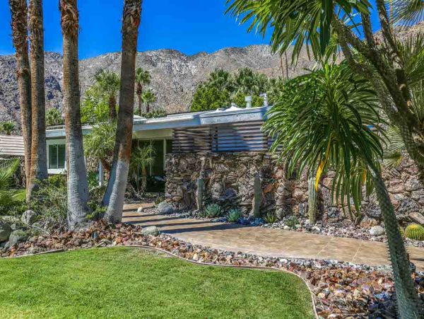 Palm Springs Home 948932