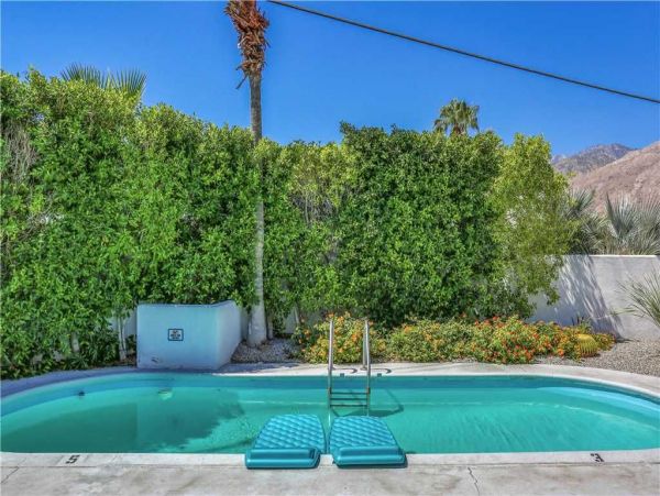 Palm Springs Home 948933