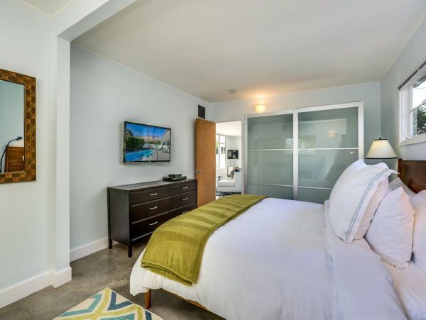 Palm Springs Home 948933