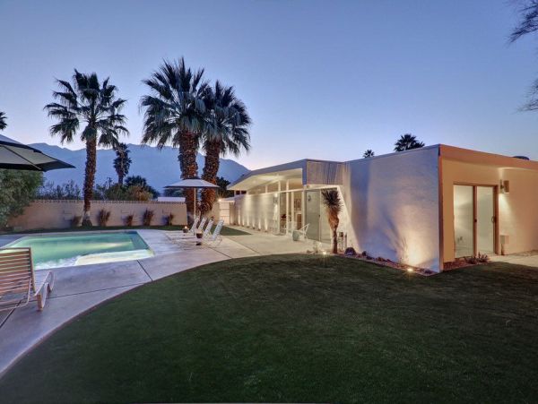 Palm Springs Home 948934