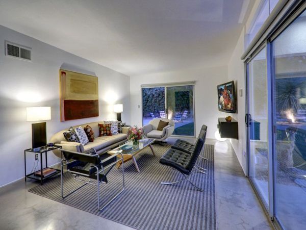 Palm Springs Home 948934