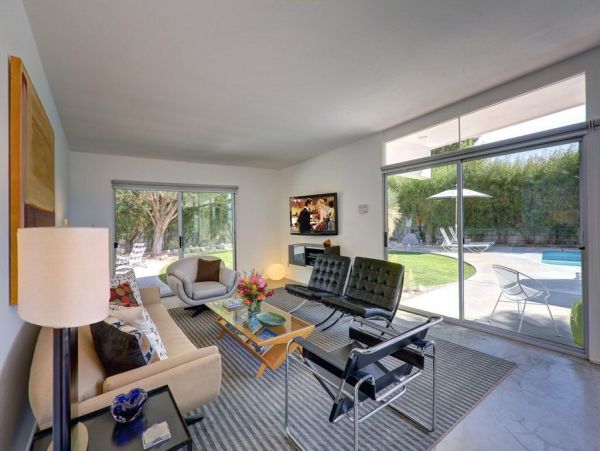 Palm Springs Home 948934