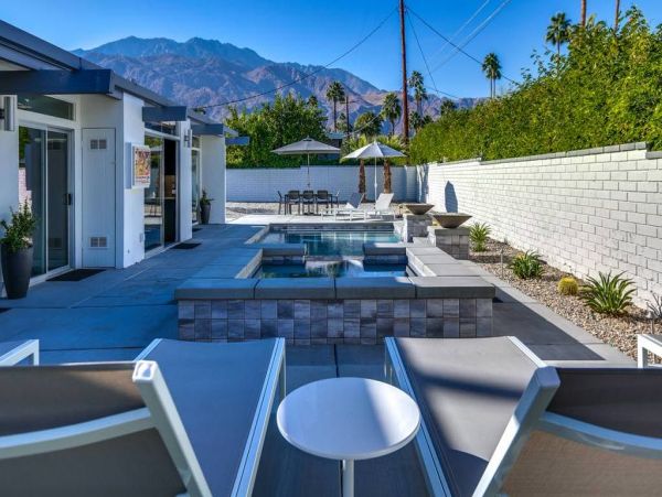Palm Springs Home 948935