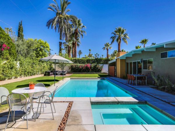 Palm Springs Home 948936