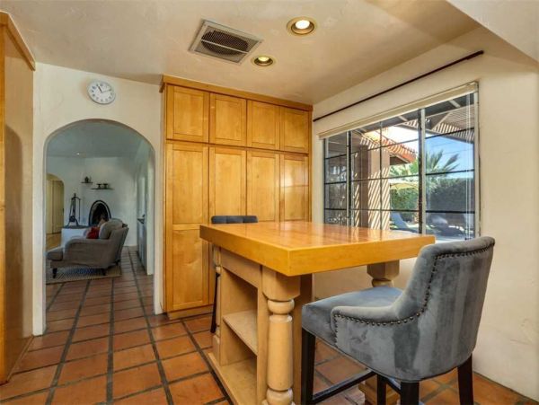 Palm Springs Home 948937