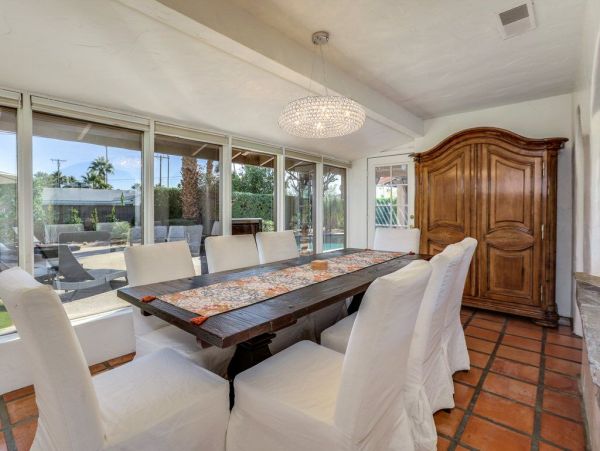 Palm Springs Home 948937