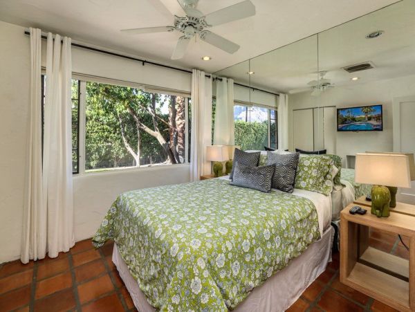 Palm Springs Home 948937