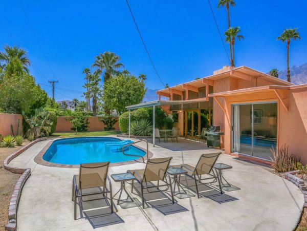 Palm Springs Home 948939