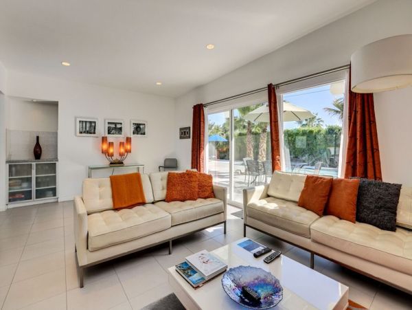 Palm Springs Home 948940