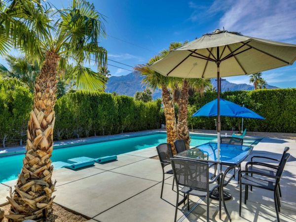 Palm Springs Home 948940