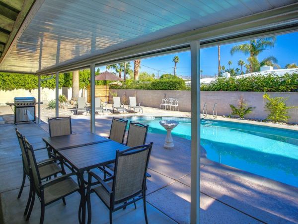 Palm Springs Home 948943