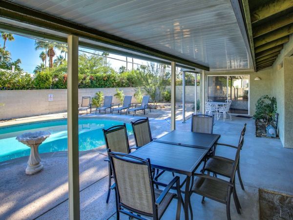 Palm Springs Home 948943