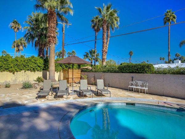 Palm Springs Home 948943
