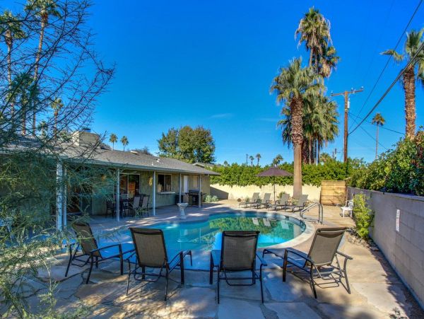 Palm Springs Home 948943
