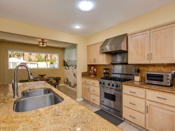 Palm Springs Home 948945