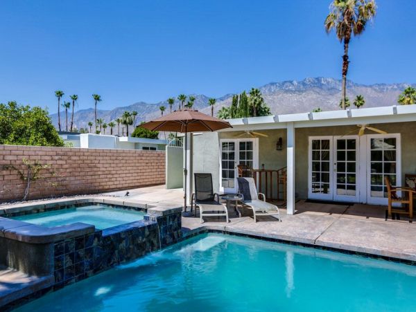 Palm Springs Home 948948