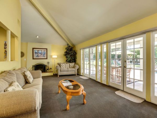 Palm Springs Home 948948