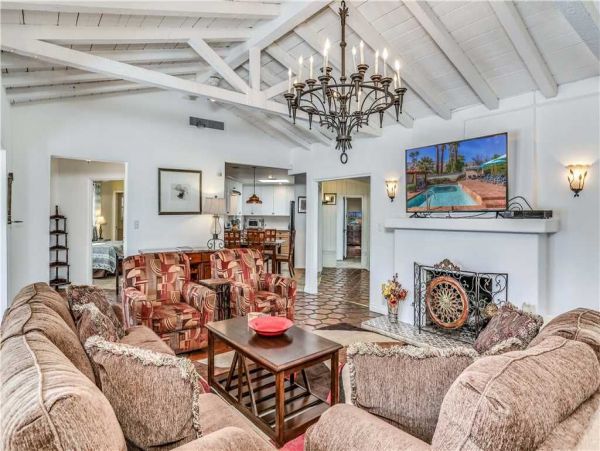 Palm Springs Home 948949