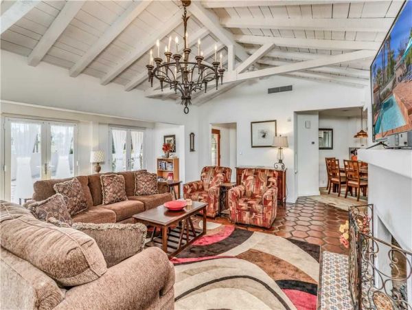 Palm Springs Home 948949