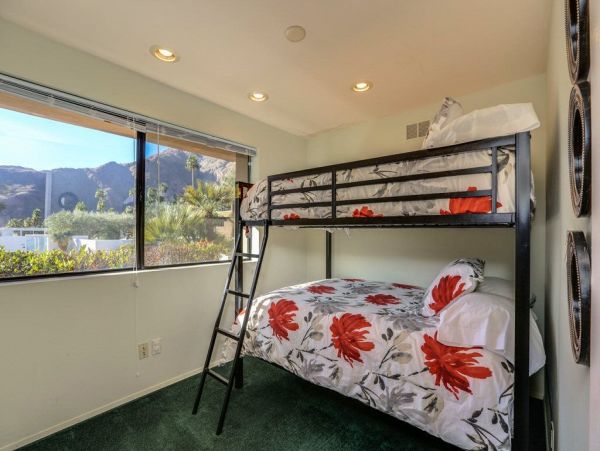 Palm Springs Home 948952