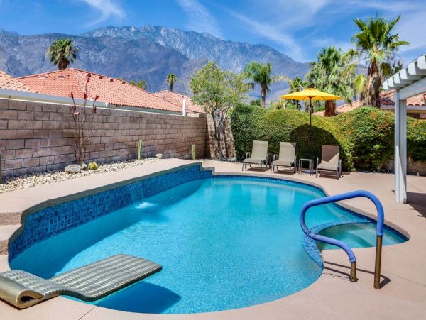 Palm Springs Home 948958