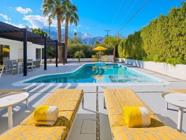 Palm Springs Home 948971