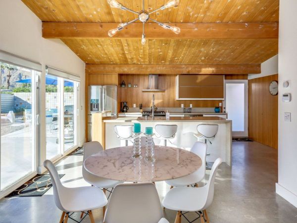 Palm Springs Home 948972