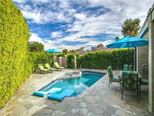Palm Springs Home 948975