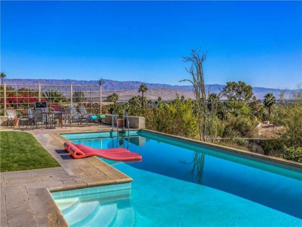 Palm Springs Home 948976