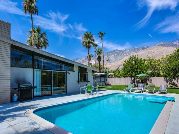 Palm Springs Home 948979