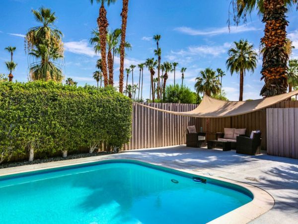 Palm Springs Home 948979