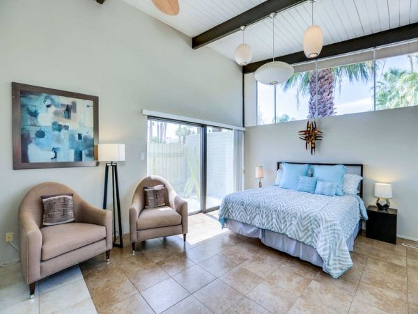 Palm Springs Home 948979