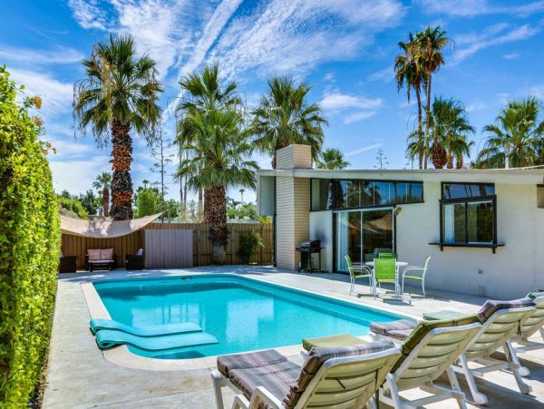 Palm Springs Home 948979