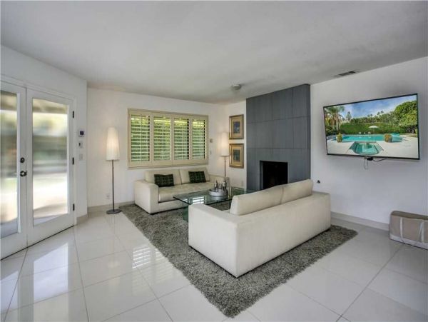 Palm Springs Home 948980