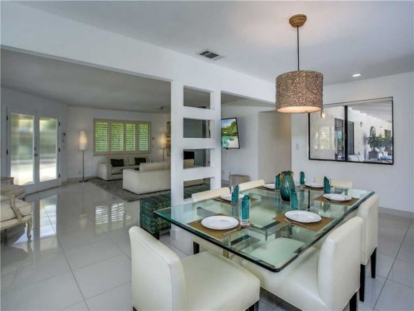 Palm Springs Home 948980