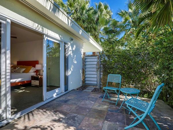 Palm Springs Home 948981