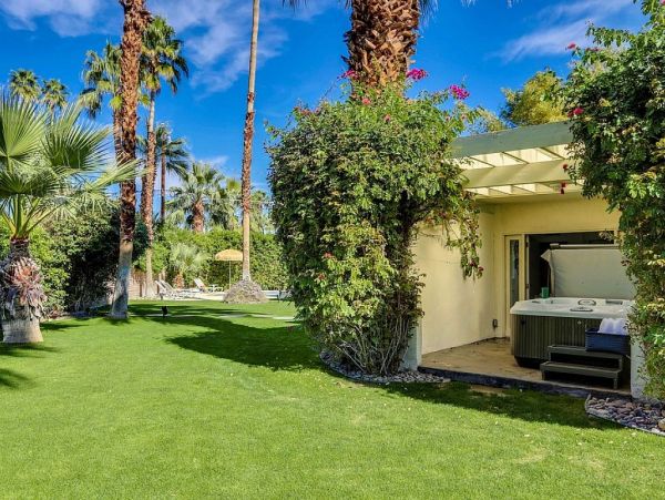 Palm Springs Home 948981
